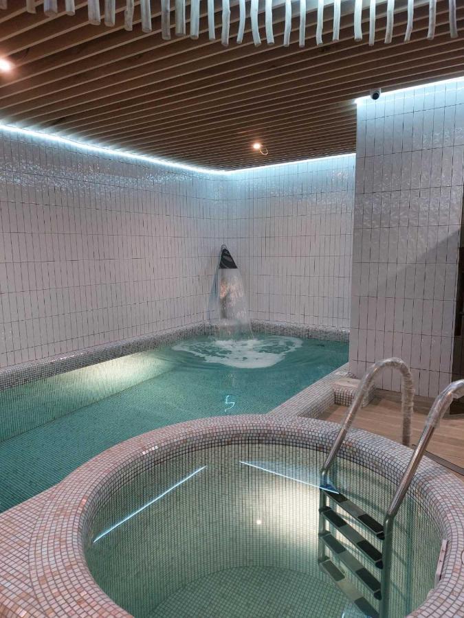 Hotel Leon *